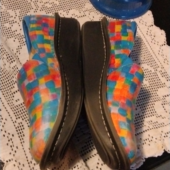 ALEGRIA CLOGS - Picture 8 of 8